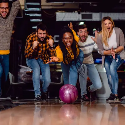 Why 810 Entertainment Succeeds with Both Individuals and Group Events