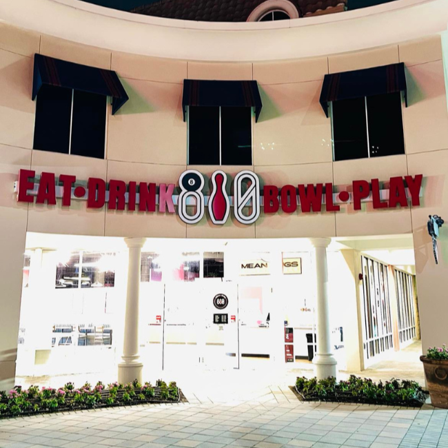 810 Billiards & Bowling Estero: The New Hot Spot for Non-Stop Fun!